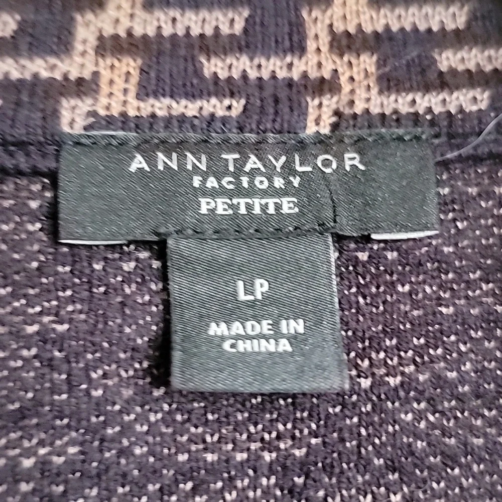 Open sweater - Picture 2 of 5